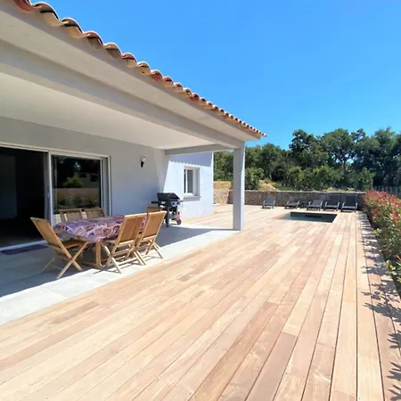 Vila Oliu Di Santa Lucia